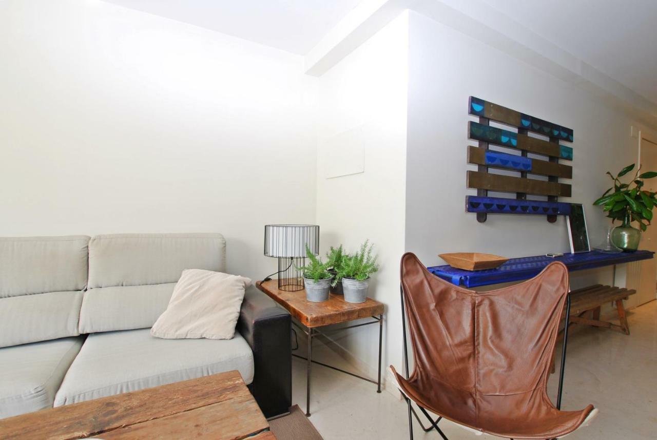 Blue Fridge Apartmen - Blue Fridge Apartmen - Ideal For Couples, Near Beach And Well Connected Διαμέρισμα Vilassar De Mar Εξωτερικό φωτογραφία